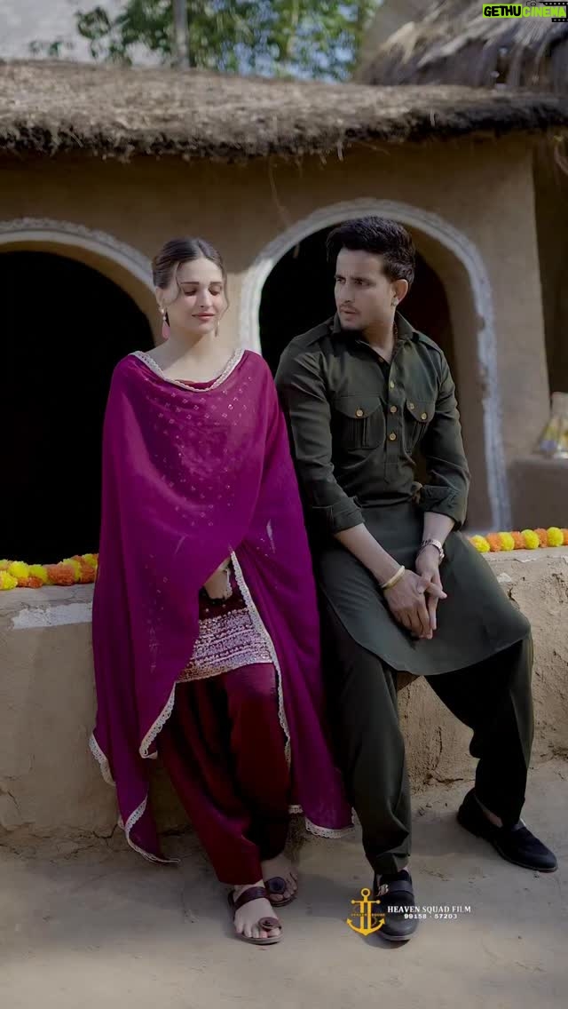 Himanshi Khurana - 314.3K Likes - GIDHA OFFICIAL VIDEO OUT NOW 
#rnait #himashikhurana 
#meera