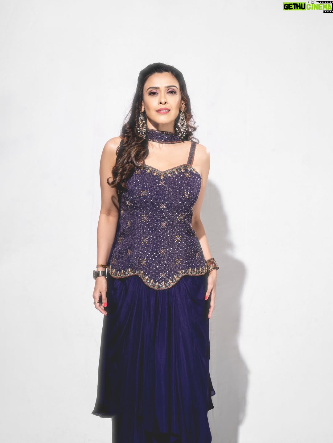Hrishitaa Bhatt - 2K Likes - Not just wearing an outfit — wearing confidence 💜
Classic. Powerful. Unapologetic.

Styledby- @stylebyriyajain
Assistant Stylist- @Moreprachie__ @instylewithtithi
Outfit- @anshuman_nair777 @Houseofarv × @_ravinaborade_
Jewellery- @pastel_pearls_jewellery
MUA- @manish_kerekar
Hair by- @hairstylist_reshma
📸- @anirudh_ramteke @abhi_nair1997
Managed by- @moushumibanerji

#SoftElegance #GracefulVibes #SubtleGlam #TimelessBeauty #QuietLuxury EveningGlam IndianElegance ModernEthnic GraceInMotion StatementStyle