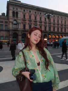 Actress Huh Yunjin HD Photos and Wallpapers March 2026