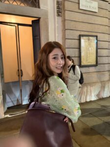 Actress Huh Yunjin HD Photos and Wallpapers February 2026