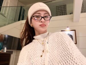 Actress Huh Yunjin HD Photos and Wallpapers March 2026