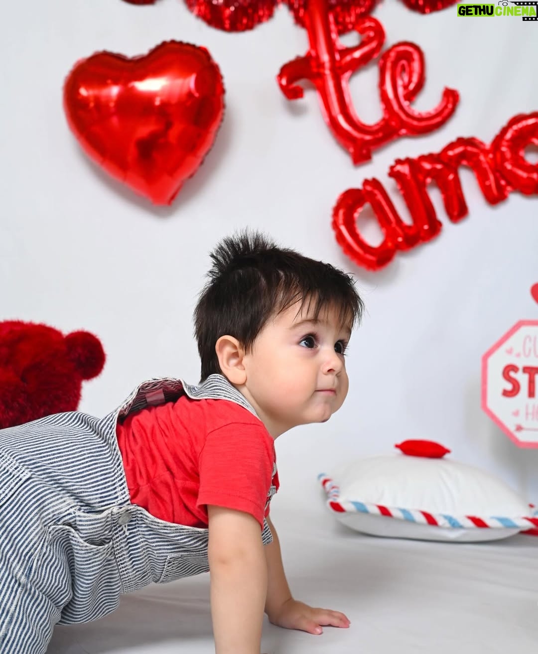 Ilean Almaguer - 38.3K Likes - My forever Valentine 🥰
Te amo amorcito chiquito 🥹 nos faltó papá en la foto.

Happy Valentine’s day!!! ❤️
📸 @erase1foto