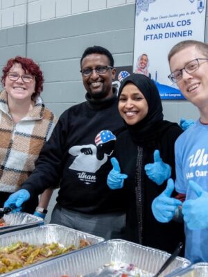 Ilhan Omar Instagram - Minnesota strong ❤️