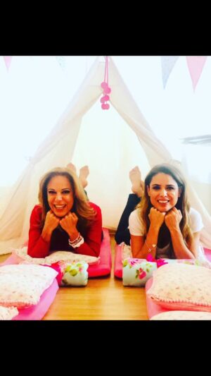 Iliana Calabró Instagram - Feliz día Hermanita ❤️❤️
#hermanas #ilianacalabro #marinacalabro #hermanos