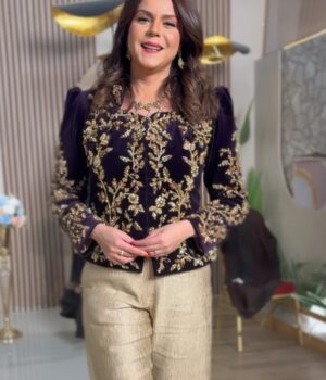 Imen Noel Instagram - صح عيدكم.
Merci @creation.lylena pour toutes ces belles vêtes karakou