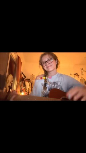 Indi Star Instagram - 🩰☺️🍓🐈🎀#guitar #cover #thoseeyes