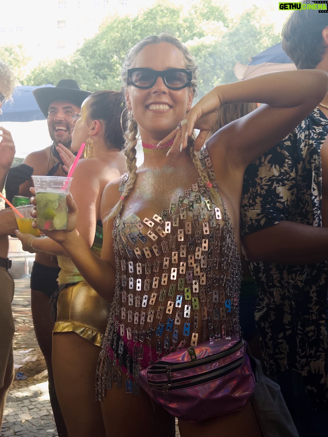 Inês Aires Pereira - 57.8K Likes - Fui eu e a Alice que escolhemos! 🩷❤️🧡💛💚🩵💙