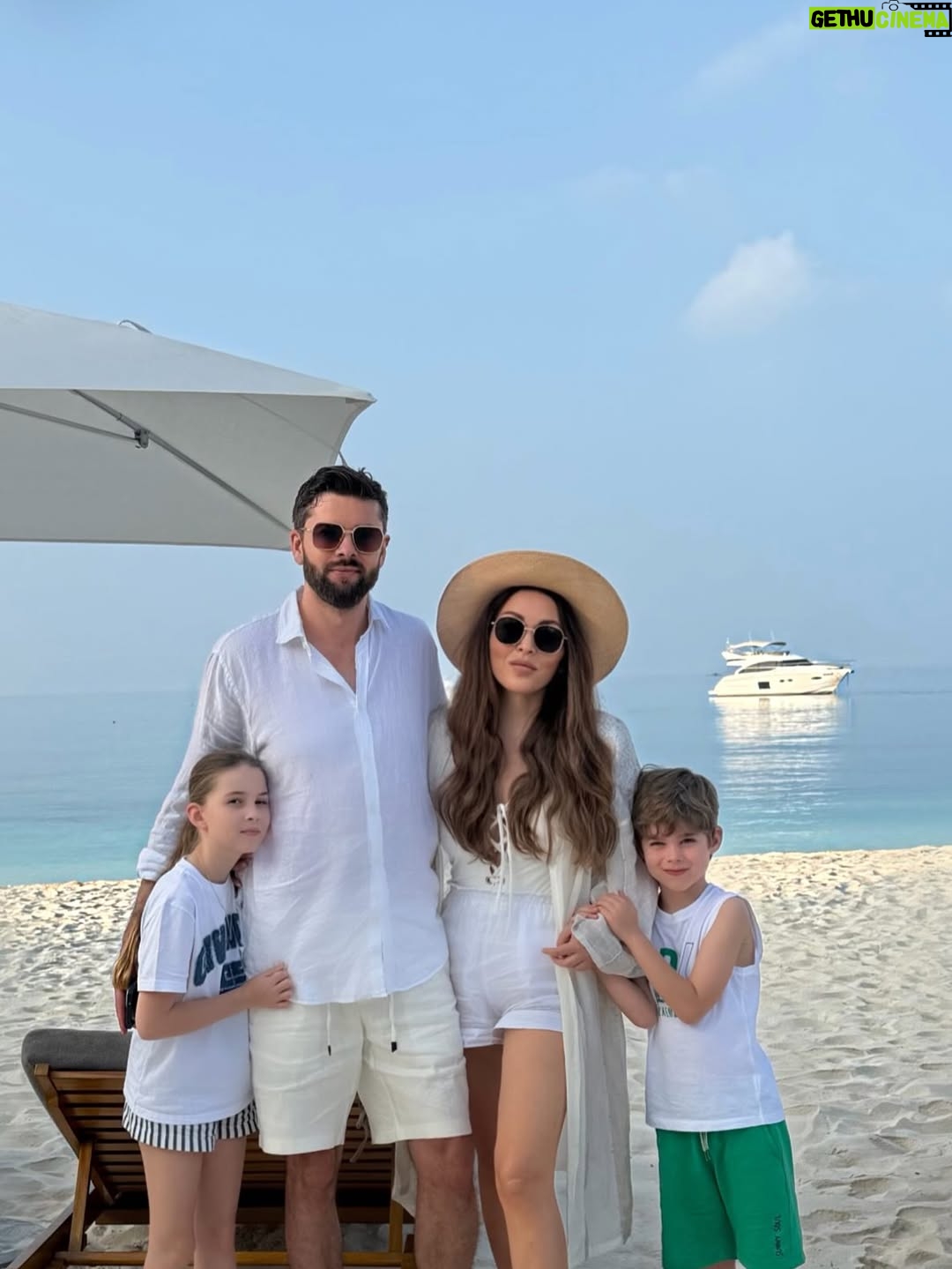 Irina Dubtsova - 27.2K Likes - И пусть весь мир подождет 🌴☀️
@intercontinental_maldives