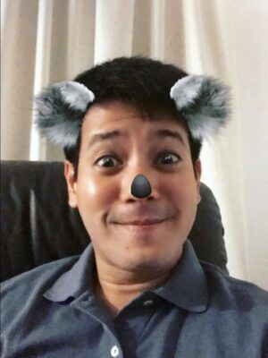 Isabel Oli Instagram - Happy 42nd Birthday… wait, what… 42?! OMG! Getting even more pogi ha!!!🤣

Cuff, you are working today on your special day but I’m sure okay lang because you’re doing one of the things you love… directing.
Pero just want to take a moment to say how I appreciate you, how grateful I am for you, and how you’re such a blessing to me and our kids. One thing I love most is that no matter how tired you are, you always make time for us. Iba ka♥️ 

I pray that God will continue to bless you, protect you, guide you and fill you with joy and peace. May you continue to fulfill God’s purpose for you. May all the dreams of your heart come true according to God’s will🙏🏻

Blessed Birthday to you my Valentine @johnprats @direkpratty 🎂 

Love you 😘
