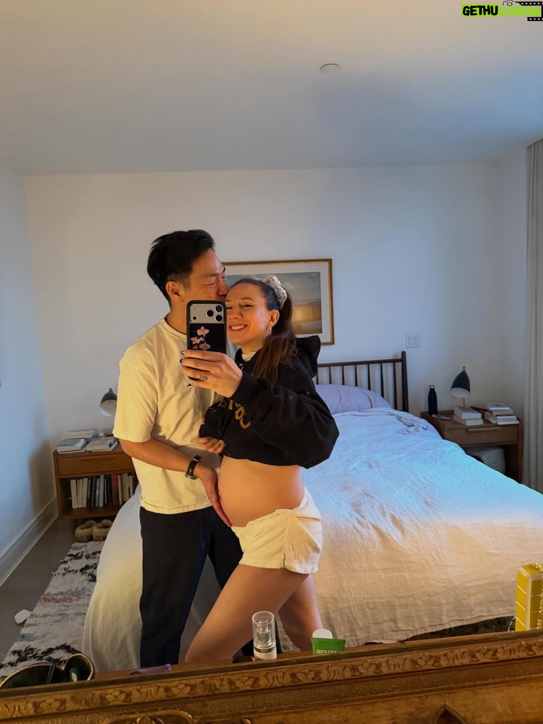 Isabella Boylston - 122.4K Likes - I haven’t been posting much lately because I’ve been busy cooking 🥰 
A summer baby is on the way!
