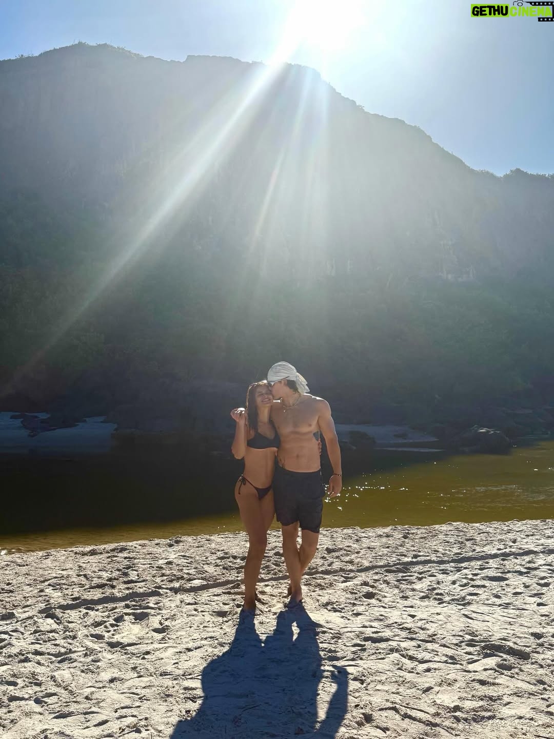 Isadora Cruz - 854K Likes - My valentine🌞 Te amo @pinheiiiroo