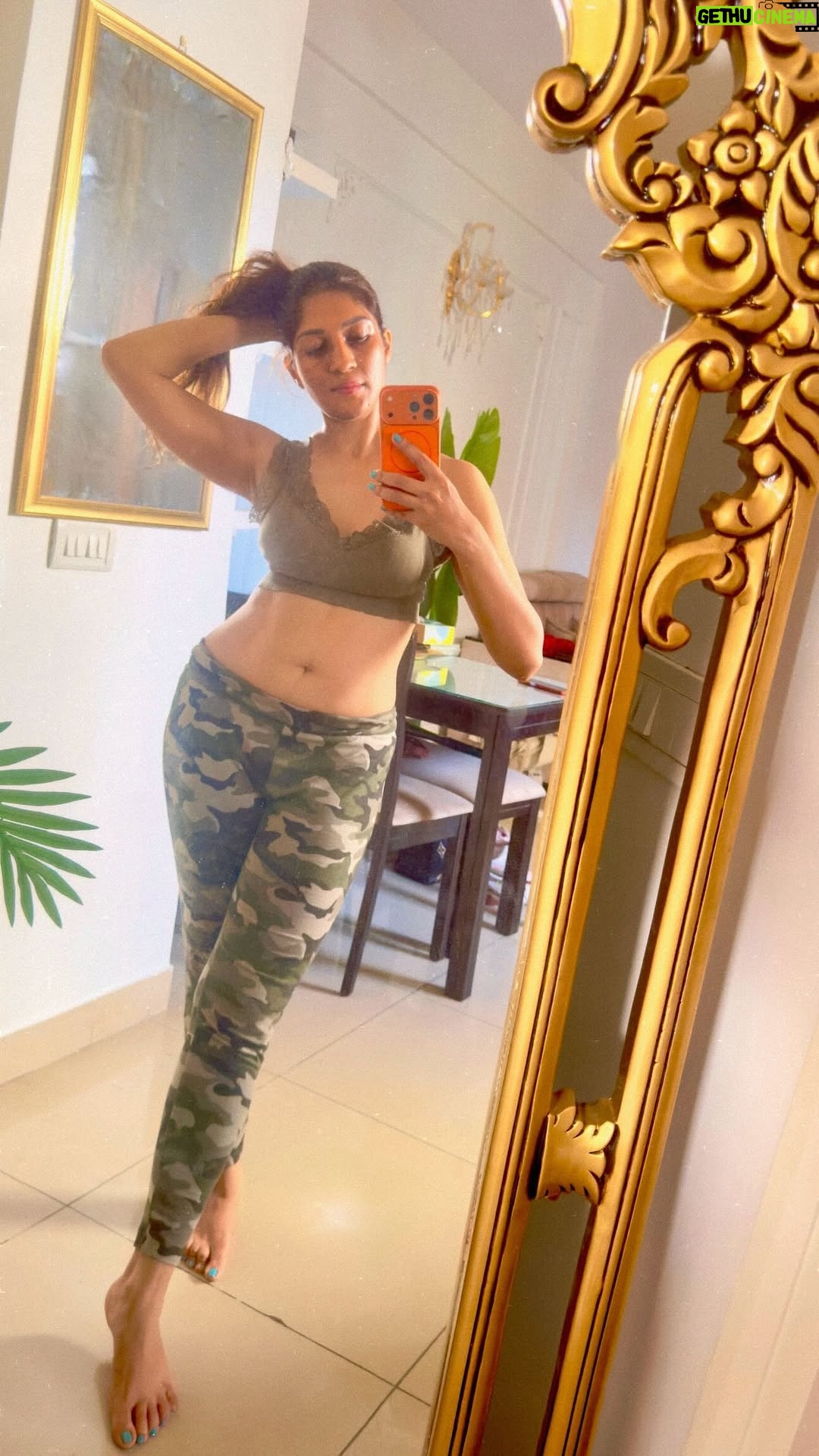 Iti Acharya - 737 Likes - No I will not meet you for dinner or drinks and here is why 

#fitness but My way #selfgrowth Don’t compare 
#healthyhabits no compromise #consistency is the 
#bestworkout