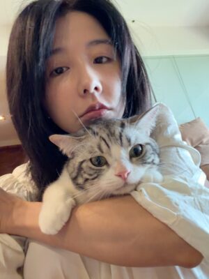 Ivy Shao Instagram - 玩了一個早上🐱
新年快樂
喵咪馬尼Home✨
