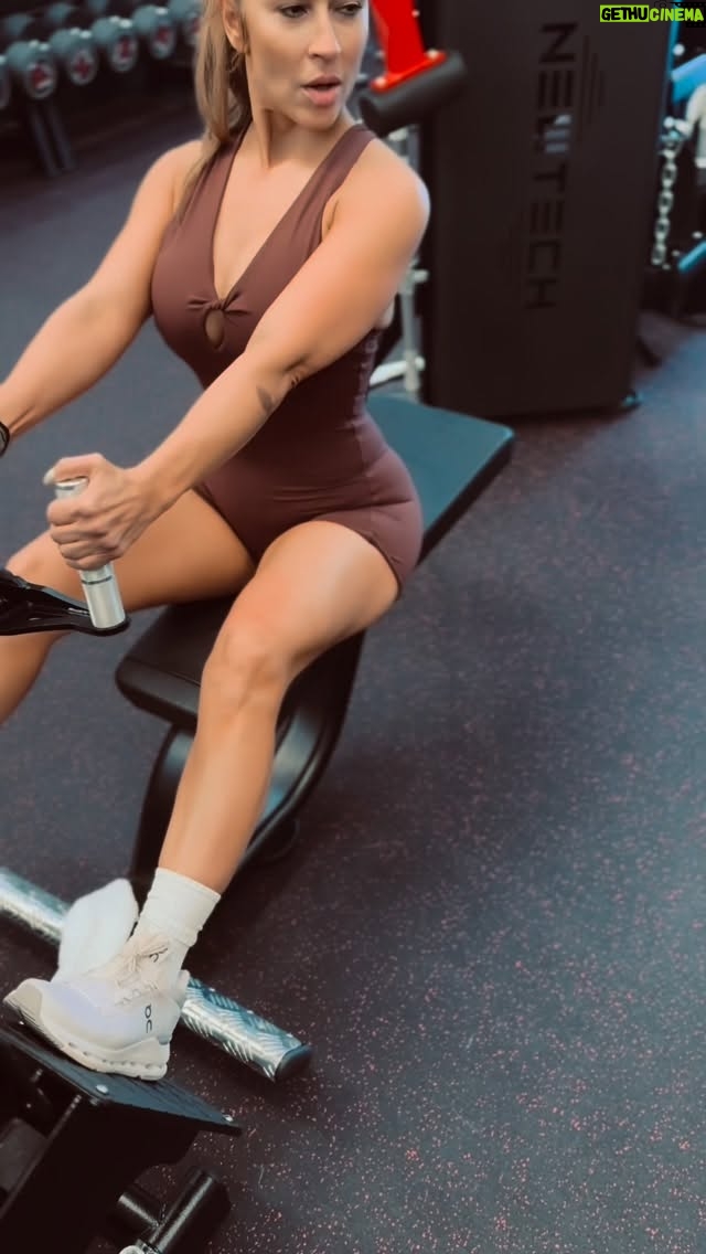Jackie Guerrido - 15.3K Likes - Just move. Live loud!! Muévete. Vive en grande!!! #healthy #life  #fitnessmodel 💃🏻