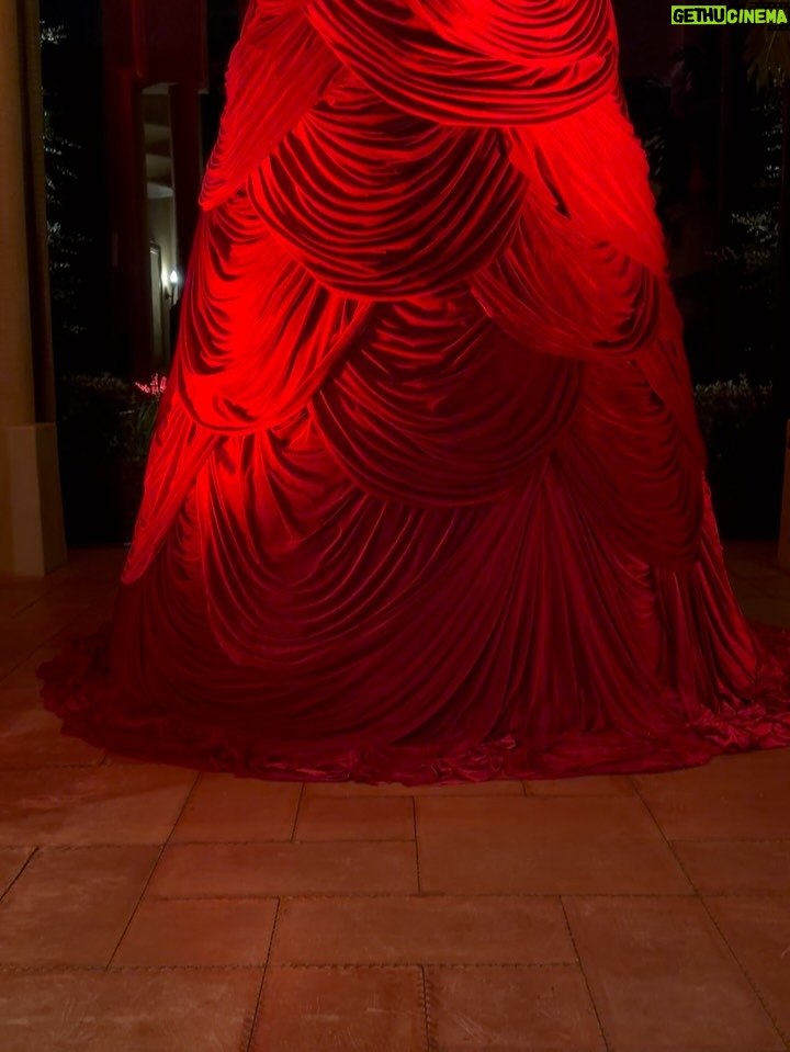 Jada Pinkett Smith - 52.1K Likes - This year will be a very velvety Christmas 🎄✨ #Christmas2025 #VelvetChristmasTree #HolidayInteriors #HolidayMagic