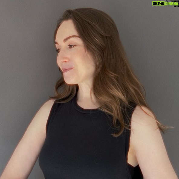 Jamie Clayton - 5.4K Likes - Last pic is my unboxing 🍒🍾 
How’d I do? 😋
