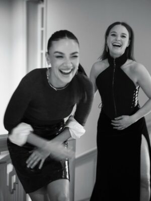 Janina Uhse Instagram - Berlinale 2026 . Bye bye ✨

@sonjagerhardt 🫶

Fotos @patdomingo
