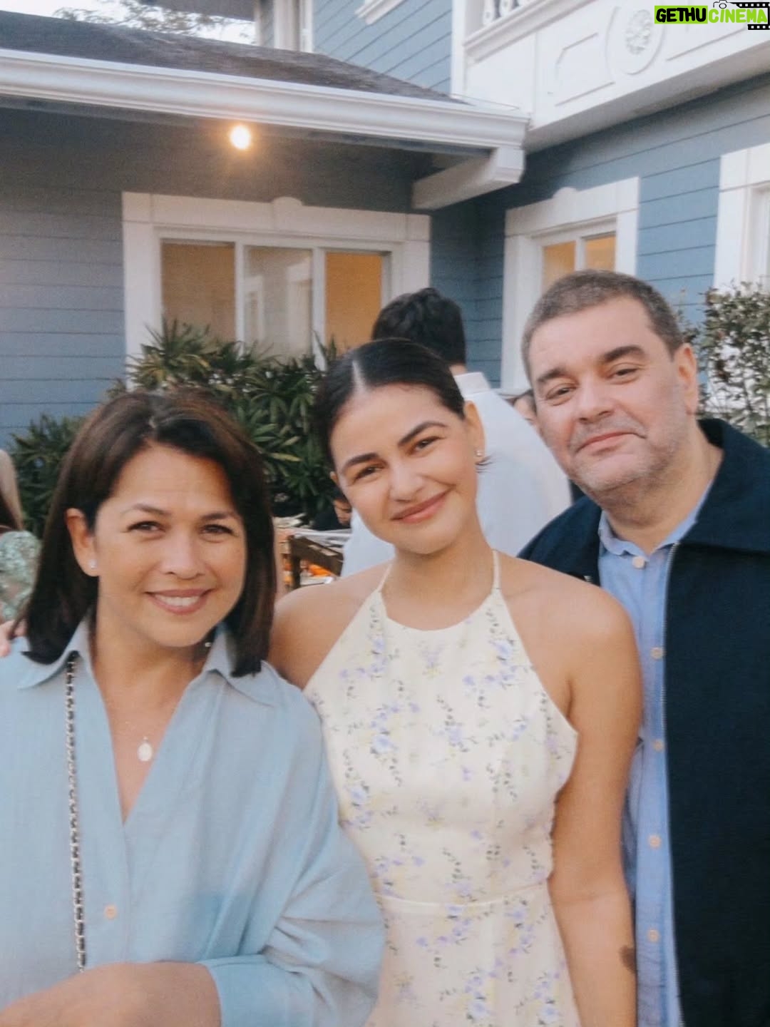 Janine Gutierrez - 130.3K Likes - family day 🤍

congratulations uncle ken and sam!!!! Ken and I grew up together, along with all of mama's siblings and I'm so happy for him!!! celebrating you and your family always, Ken, Sam & Summer!! 🤍 🤍

also sinulit na namin ang chance na magpa-picture sa parents ala graduation. kita na kung sino ang kamukha nino!!!! so grateful to always celebrate and spend time with both of you, mama and papa :)