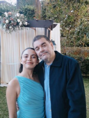 Janine Gutierrez Instagram - family day 🤍

congratulations uncle ken and sam!!!! Ken and I grew up together, along with all of mama's siblings and I'm so happy for him!!! celebrating you and your family always, Ken, Sam & Summer!! 🤍 🤍

also sinulit na namin ang chance na magpa-picture sa parents ala graduation. kita na kung sino ang kamukha nino!!!! so grateful to always celebrate and spend time with both of you, mama and papa :)