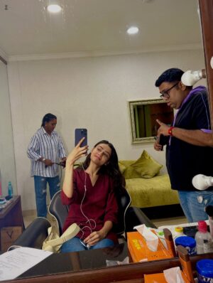 Janki Bodiwala Instagram - An actor’s dream, to work with your idols, to work with the OGs and to learn as much as you can. All fulfilled again and this time with Mardani 3 and guess what, that too with @yrf 
Can’t thank enough to @yrf #RaniMukherjee Ma’am @abhiraj88 sir @shanoosharmarahihai Ma’am and each and every member of our team(family) for making this the most enjoyable experience.
Go and watch Mardani 3 in cinemas near you!