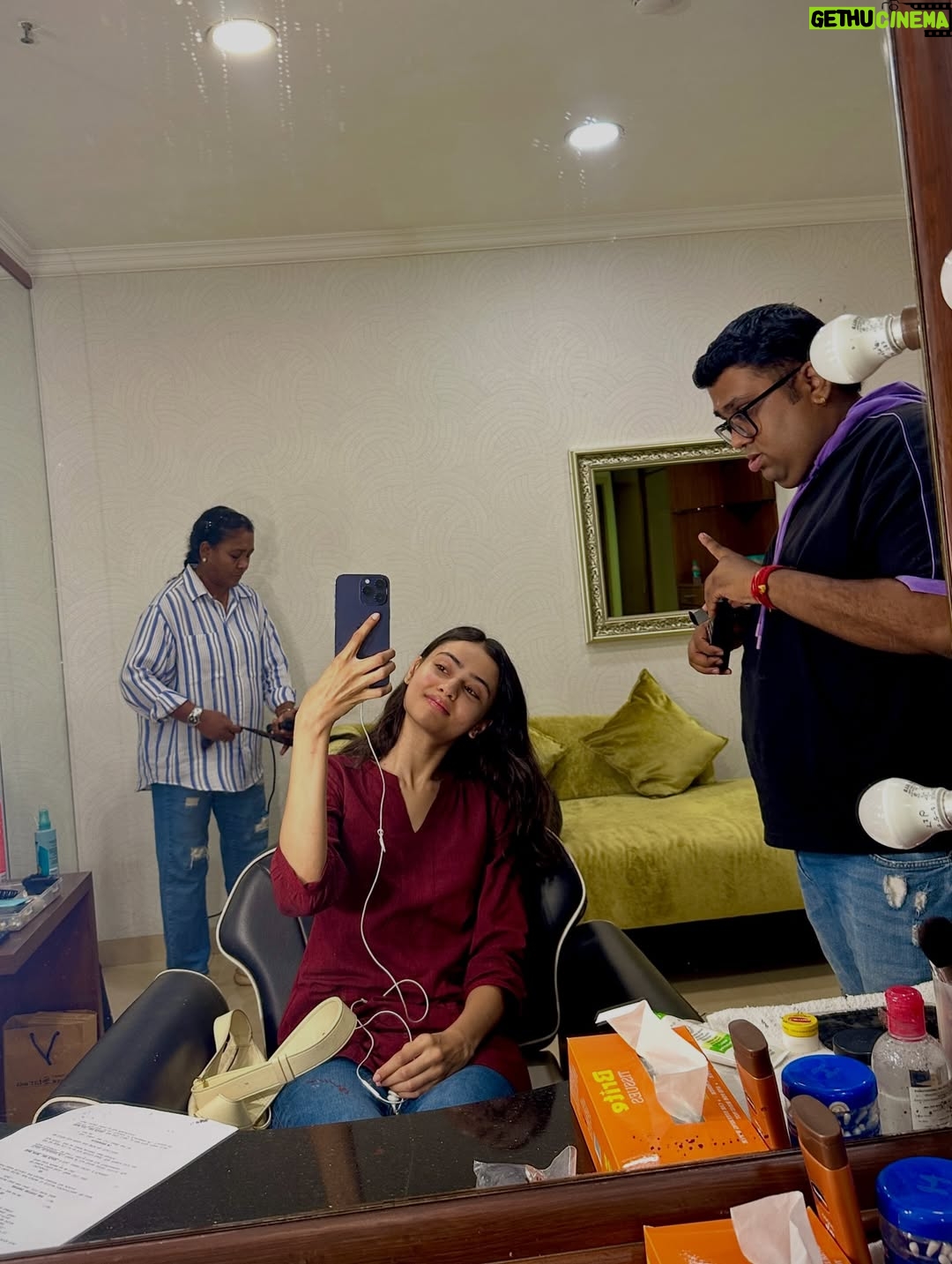 Janki Bodiwala - 267.5K Likes - An actor’s dream, to work with your idols, to work with the OGs and to learn as much as you can. All fulfilled again and this time with Mardani 3 and guess what, that too with @yrf 
Can’t thank enough to @yrf #RaniMukherjee Ma’am @abhiraj88 sir @shanoosharmarahihai Ma’am and each and every member of our team(family) for making this the most enjoyable experience.
Go and watch Mardani 3 in cinemas near you!
