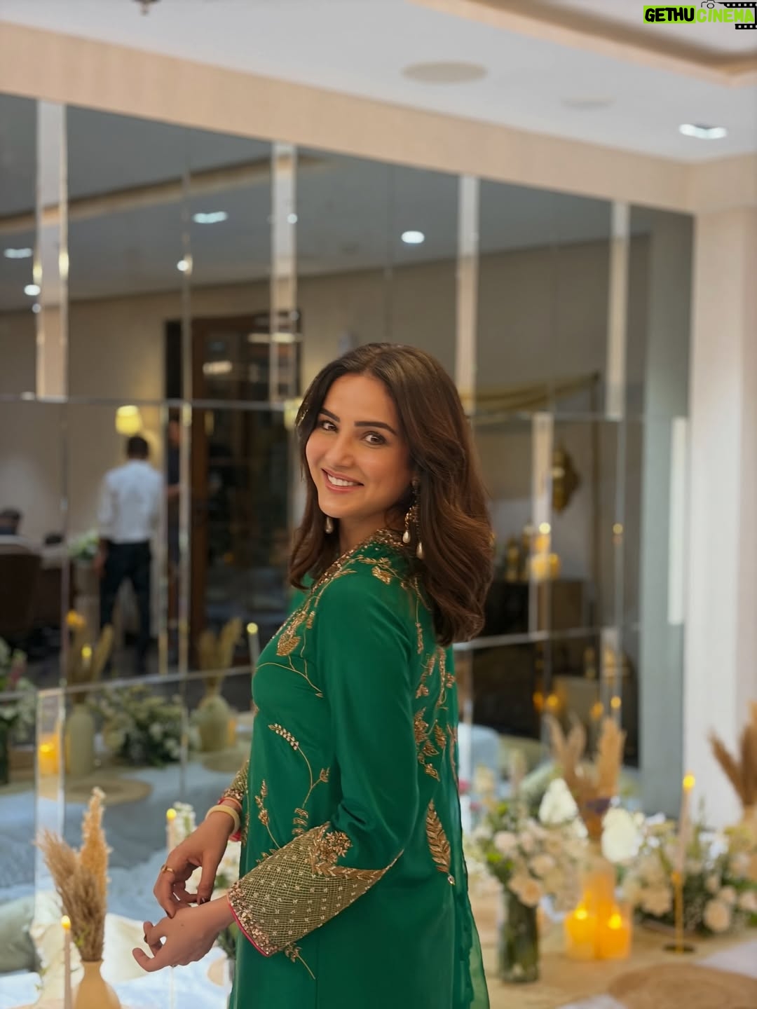 Jasmin Bhasin - 580.7K Likes - An evening for love and peace 🤍

Wearing @rajiramniq