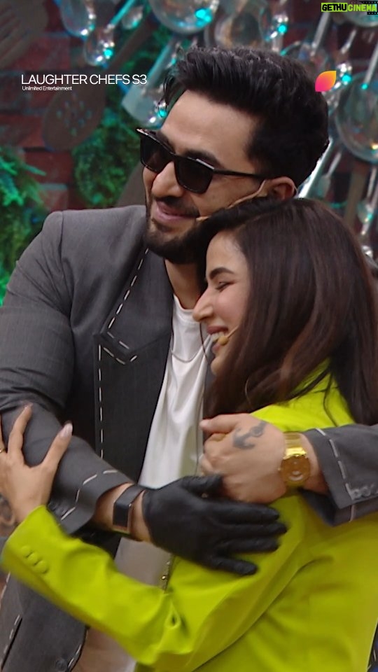 Jasmin Bhasin - 1.1 Million Likes - Proceed with caution, #jasly ki cuteness may make you swoon. 😍💘

Dekhiye #LaughterChefs- Unlimited Entertainment season 3, har Sat-Sun raat 9 baje, sirf #Colors aur @JioHotstar par.

@jasminbhasin2806 @alygoni
