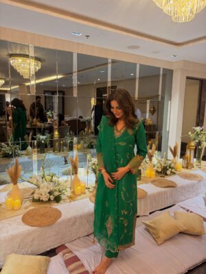 Jasmin Bhasin Instagram - An evening for love and peace š¤
Wearing @rajiramniq