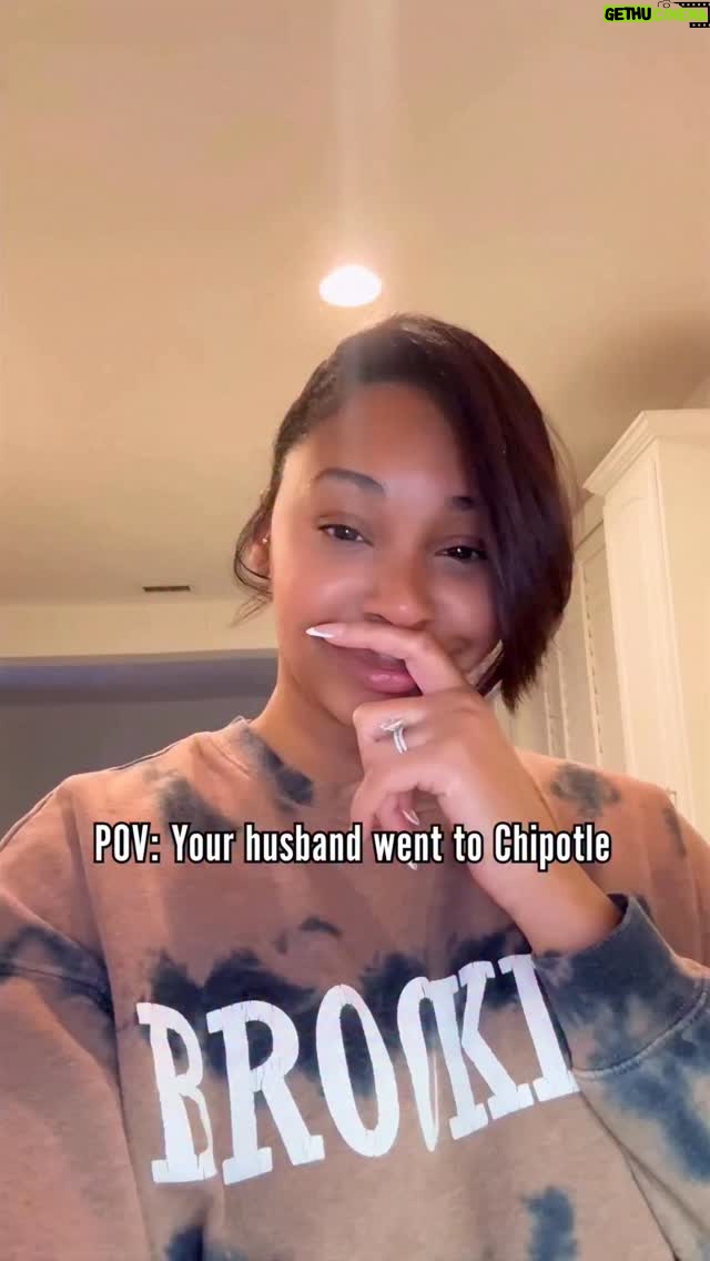 Jasmine Luv - 32.8K Likes - Along with the Tabasco bottles 😳😩😂