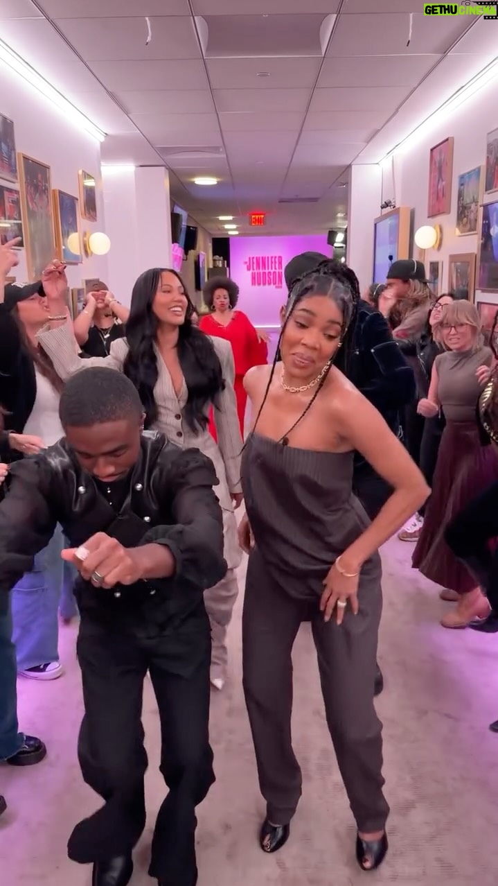 Jenifer Lewis - 204.2K Likes - The GOATs are here! 🐐 @calebmclaughlin @gabunion @jeniferlewisforreal @jellyroll615 @ayeshacurry