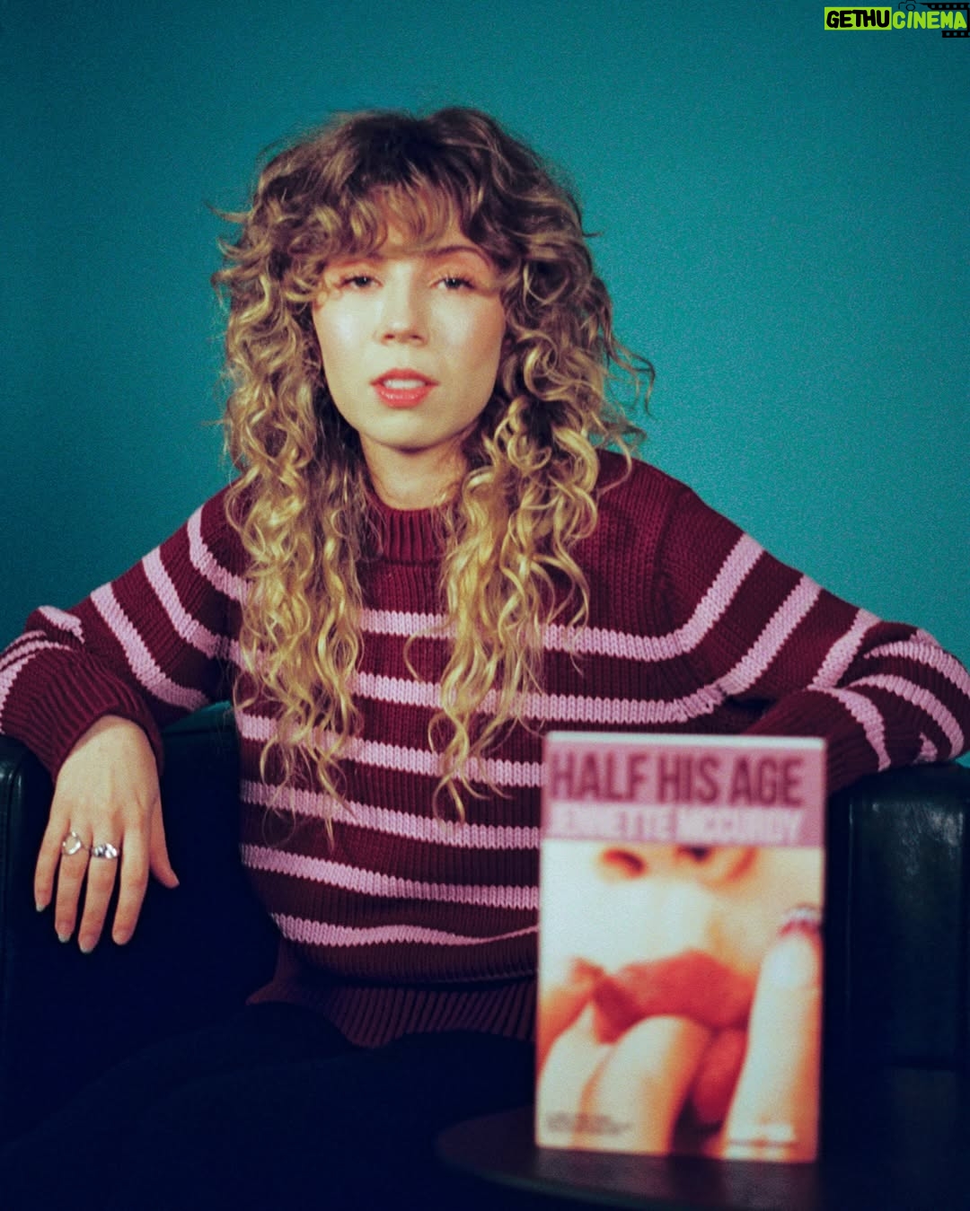 Jennette McCurdy - 108.3K Likes - happy holidays🎄i can’t wait for you to read HALF HIS AGE - signed copies are available at the link in my bio for a limited time.

📸: @zanesrubin