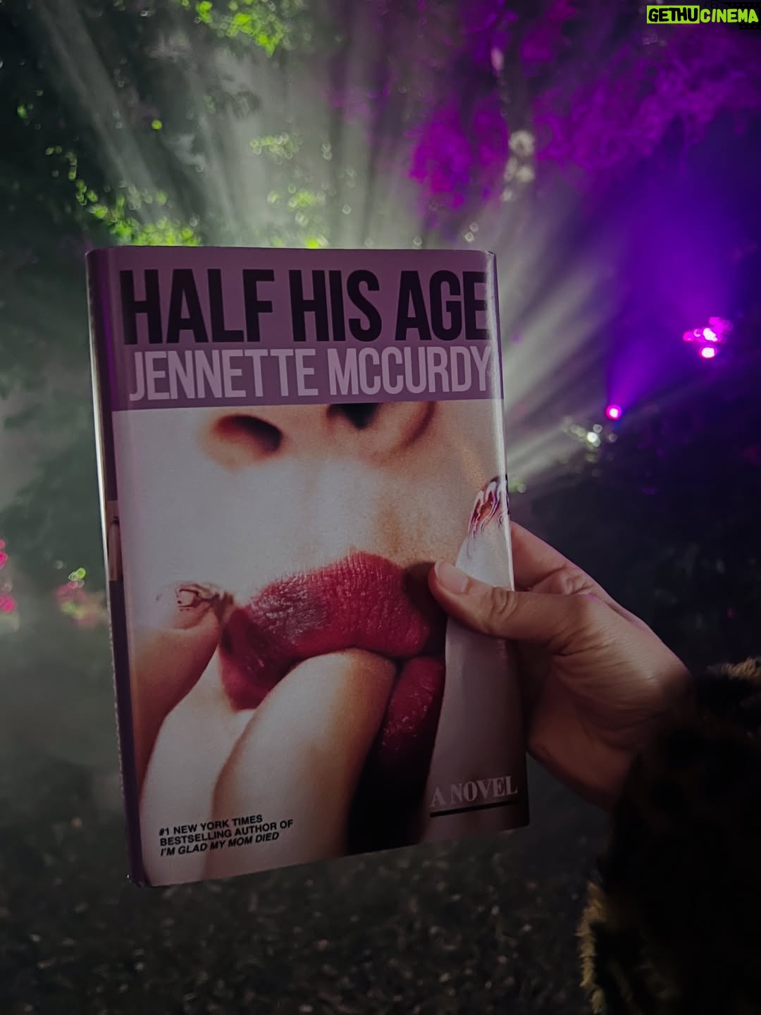 Jennette McCurdy - 143.4K Likes - best of november. saw some good art (if you’re in the same city as ha ha ha ha ha ha ha, go see it), I’M GLAD MY MOM DIED came out in paperback, learned how to make lasagna, passed a car coated in christmas lights, visited pixar studios (🤯), spent time with the brilliant @mariasemple, and HALF HIS AGE is only two months away. feeling grateful and excited for all that’s to come. 

ps signed copies of Half His Age are available for pre-order - link in my bio.