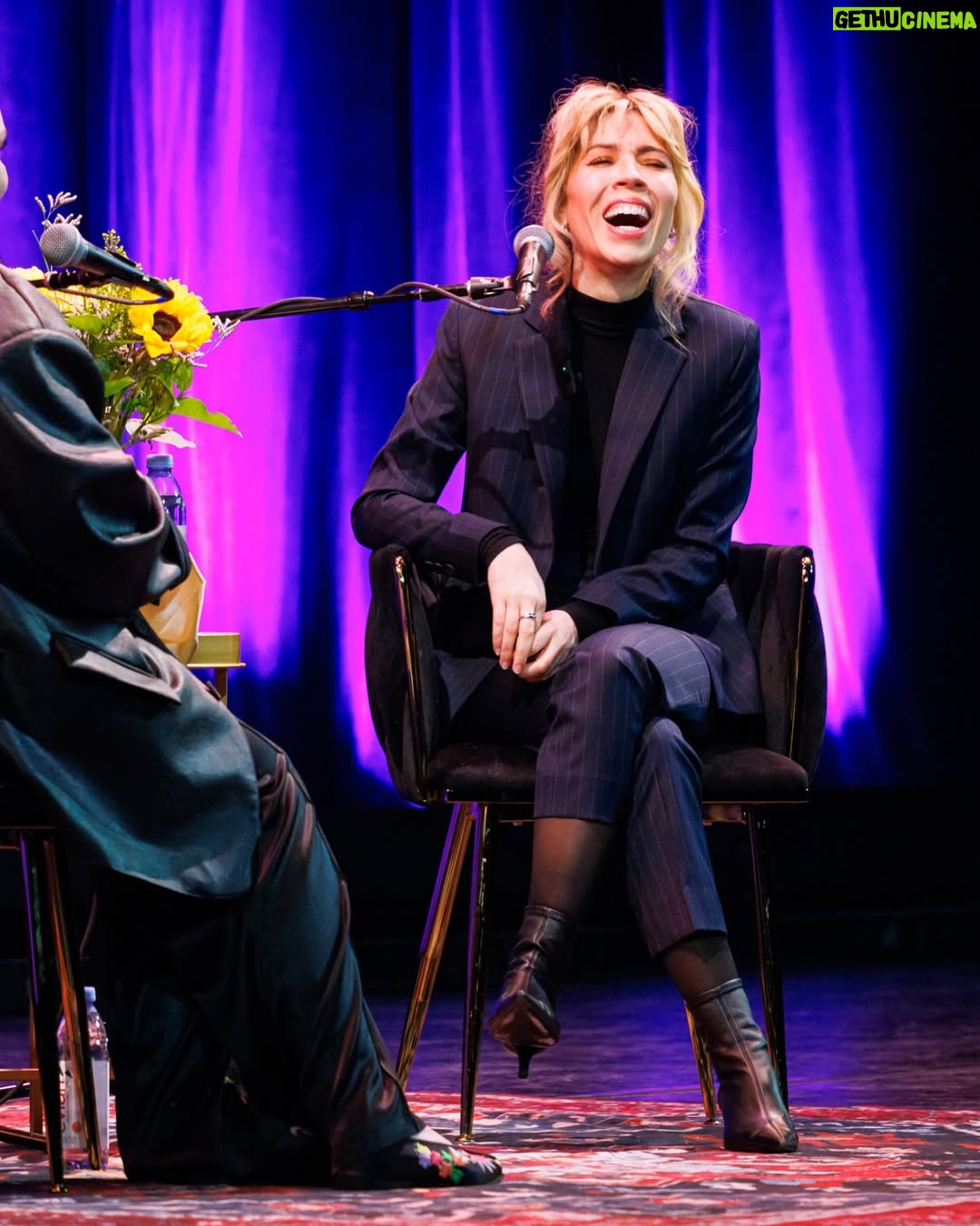 Jennette McCurdy - 109.7K Likes - new york city, what an amazing night we had. such a great way to kick off book tour. dc, ann arbor, and chicago sold out, but there are a few tickets left for tonight in houston   los angeles. hope to see you there. 

half his age is officially out in the world. wow. i’m so grateful for all the love i’ve received. seeing how quickly you’ve been reading and how much you connect with waldo is so meaningful to me. love you all 💜