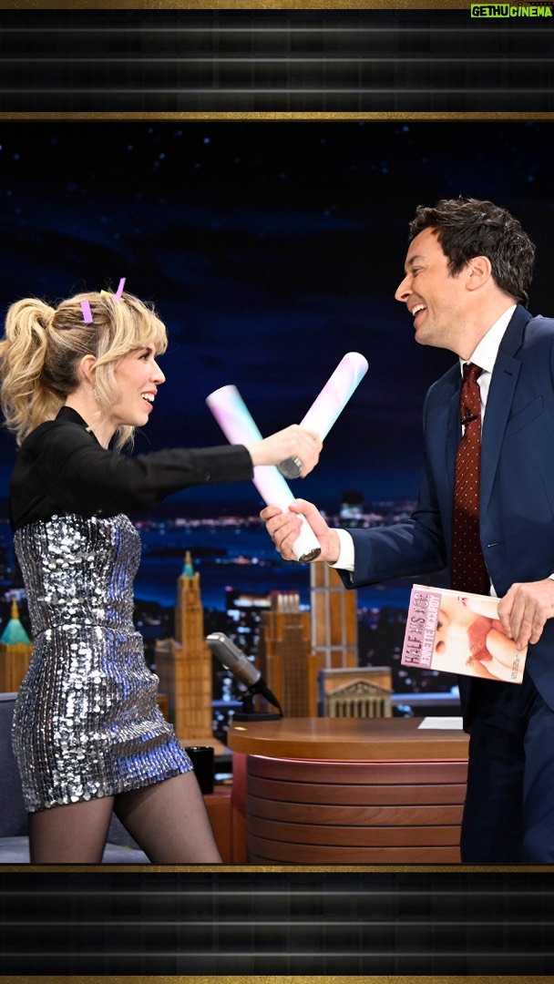 Jennette McCurdy - 347.3K Likes - @jennettemccurdy celebrates the release of Half His Age with 𝘯𝘰𝘪𝘴𝘦𝘭𝘦𝘴𝘴 confetti this time 🤣 #FallonTonight