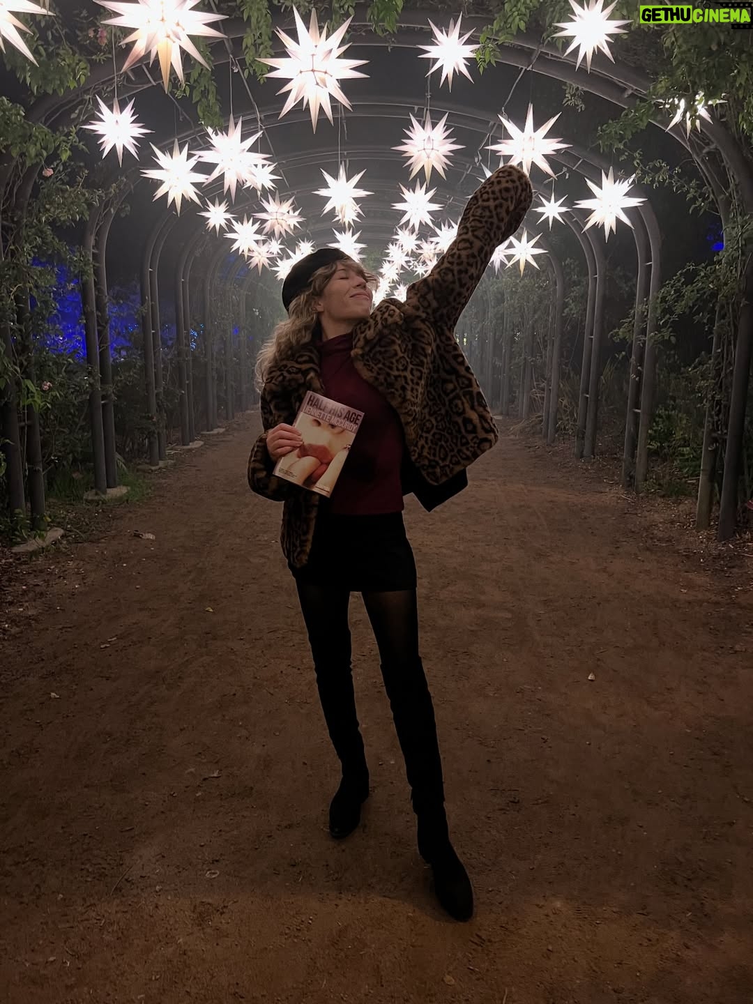 Jennette McCurdy - 143.4K Likes - best of november. saw some good art (if you’re in the same city as ha ha ha ha ha ha ha, go see it), I’M GLAD MY MOM DIED came out in paperback, learned how to make lasagna, passed a car coated in christmas lights, visited pixar studios (🤯), spent time with the brilliant @mariasemple, and HALF HIS AGE is only two months away. feeling grateful and excited for all that’s to come. 

ps signed copies of Half His Age are available for pre-order - link in my bio.