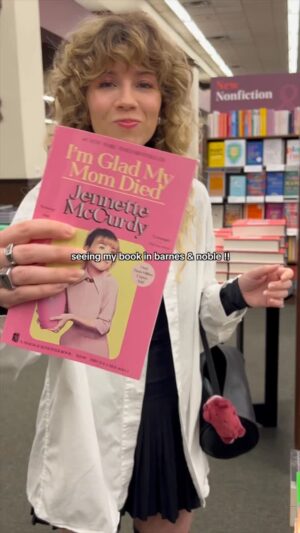 Jennette McCurdy Instagram - i’m sorry to whoever buys that copy…