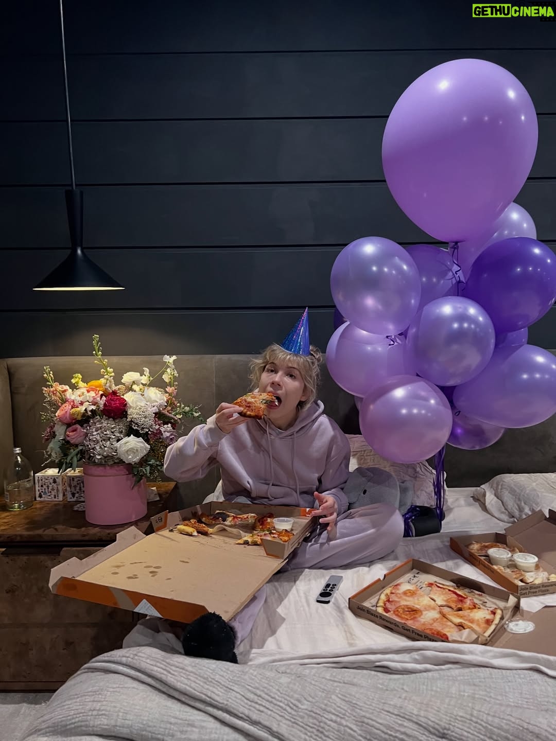 Jennette McCurdy - 784.3K Likes - thank you for making Half His Age a New York Times and Sunday Times bestseller !!
seeing how you resonate with it and love it and see your past self in waldo is so meaningful to me. thank you. and most of all, thank you to @blazepizza and @jeffprobst. <blows conch horn>