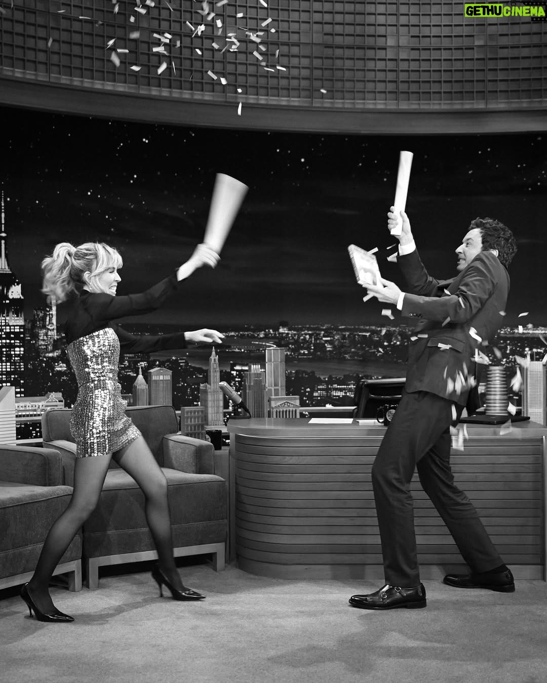 Jennette McCurdy - 182.2K Likes - @jennettemccurdy stops by to talk her new novel Half His Age tonight! #FallonTonight

📷 @toddowyoung