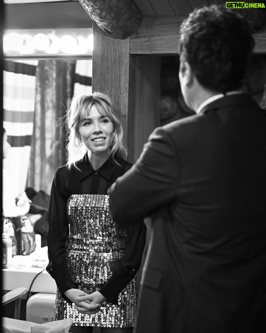 Jennette McCurdy - 182.2K Likes - @jennettemccurdy stops by to talk her new novel Half His Age tonight! #FallonTonight

📷 @toddowyoung
