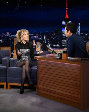 Jennette McCurdy Instagram - @jennettemccurdy stops by to talk her new novel Half His Age tonight! #FallonTonight

📷 @toddowyoung