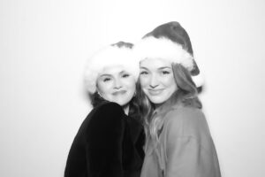 Jennifer Stone Instagram - December days 🎄🐄🌵
#december #photodump