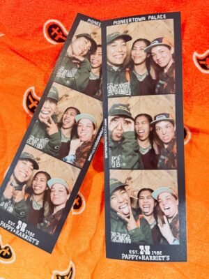 Jennifer Stone Instagram - 3…2…2025 📸✨
#photobooth #polaroid #girlsonfilm #happynewyear #2026