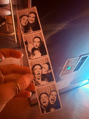 Jennifer Stone Instagram - February fun ♒️
#february #ᴘʜᴏᴛᴏᴅᴜᴍᴘ #beginning
