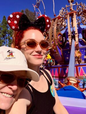 Jennifer Stone Instagram - Blurrier the pictures the better the birthday.
Hell of an Aquarius season. ♒️🐎
#birthday #blur #ageofaquarius #yearofthehorse