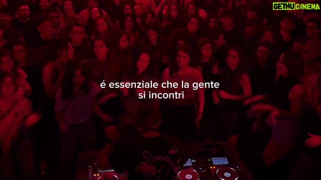 Jenny De Nucci - 14.5K Likes - l’essenziale