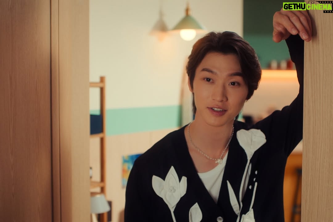 Jenny Han - 852.8K Likes - First look at @xokittynetflix Season 3 💌 Out April 2!