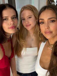 Actress Jessica Alba HD Photos and Wallpapers March 2026