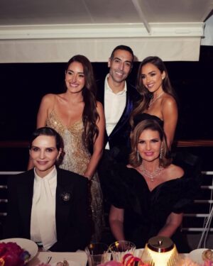 Jessica Alba Instagram - Still buzzing with inspiration after a beautiful night at the Red Sea Film Festival celebrating women in cinema 🤍💫

Representation in film matters. When girls and women see themselves on screen, it opens their eyes to what’s possible - it sparks dreams, expands horizons, and changes the narrative. As @oprah said, “You can’t be what you can’t see.” That visibility empowers imagination and belief. So thank you @redseafilm for championing these stories - it’s powerful, it’s necessary, and it’s shaping the future.

And deep gratitude to @jomanaalrashid, Faisal and Shivani for leading with vision, intention, and heart - and for uplifting the next generation of storytellers 🙌🏽 

@chopard 
@rachelgilbertau @danixmichelle
@renatocampora
@ivangomez 
@ranifawazofficial 

#WomenInCinema #RedSealFF #RedSeaFilmFoundation #Cannes