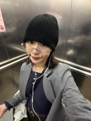 Jessica Ho Lok Yiu Instagram - 我的老友全部返了香港,日日見到軍訓咁樣(仲有件未走,現在一起吃緊飯)