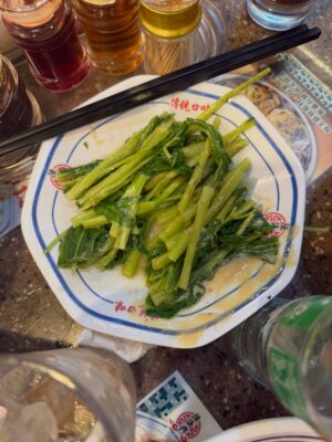 Jessica Ho Lok Yiu Instagram - 新年:貓貓 人人人人人 聽聽睇睇 彈彈唱唱 跑跑跑 諗諗諗諗諗諗諗諗諗諗諗諗諗諗諗諗諗諗 大嗌
此人充滿電去工作同修練了🆙🆙💪🏻